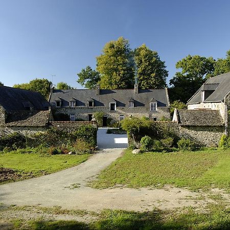 La Grande Sauvagere Bed and Breakfast Saint-Pierre-de-Plesguen Exteriör bild