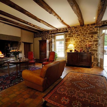 La Grande Sauvagere Bed and Breakfast Saint-Pierre-de-Plesguen Exteriör bild