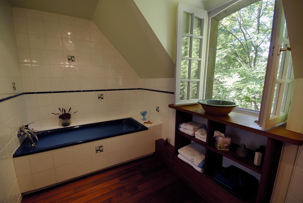 La Grande Sauvagere Bed and Breakfast Saint-Pierre-de-Plesguen Rum bild