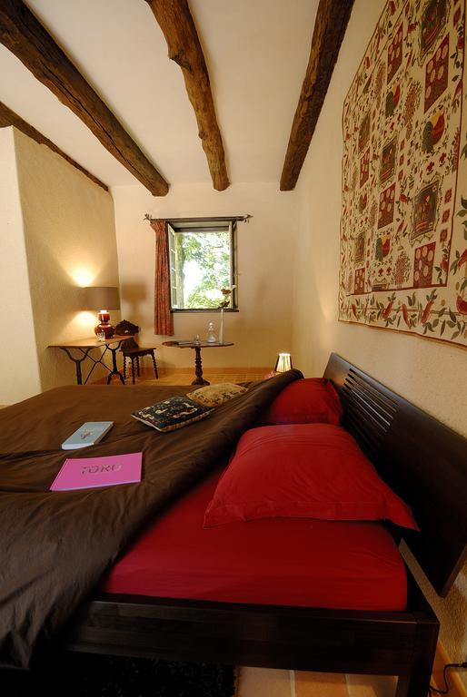 La Grande Sauvagere Bed and Breakfast Saint-Pierre-de-Plesguen Rum bild
